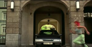 Screenshot of Run Lola Run, timestamp 16:28.