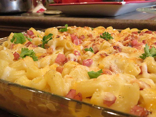 baked noodles in pan