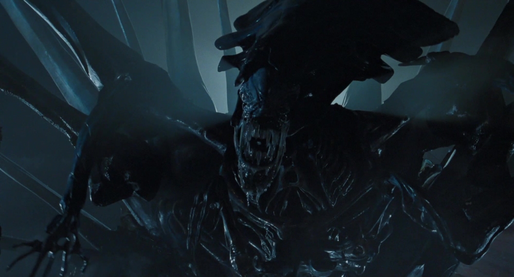 The xenomorph mother lunging forward