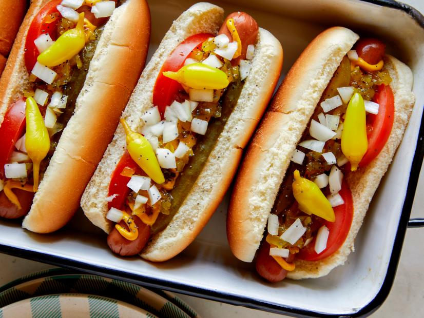 delicious chicago hot dogs