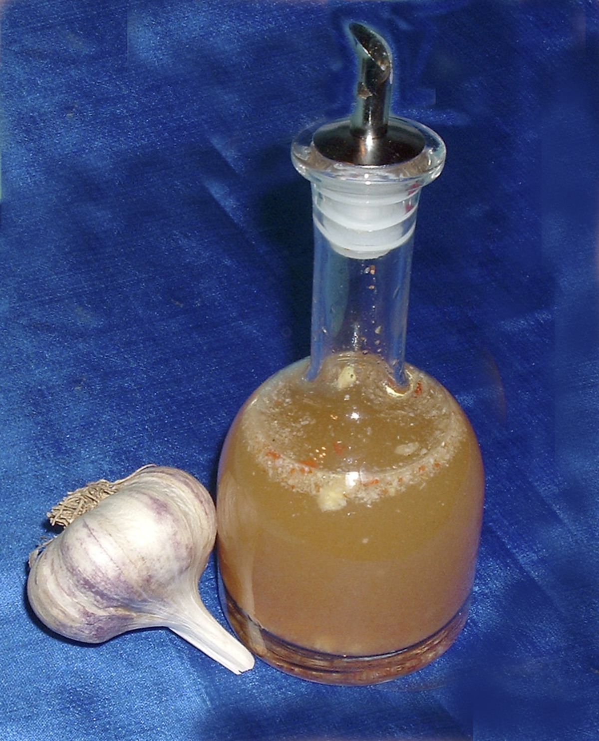 Making Garlic Vinegar Sauce
