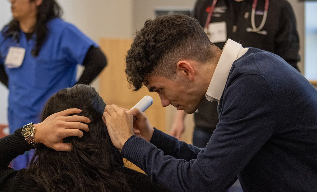 image of WSU Vancouver scientists working in the neurology program