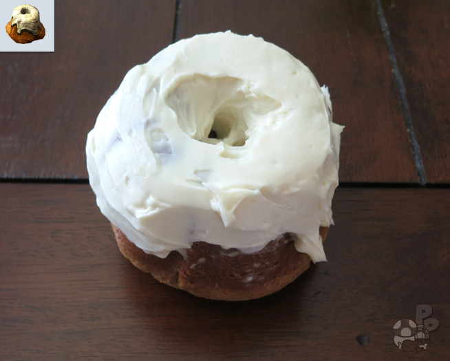 A photo of a prepared sweetroll.